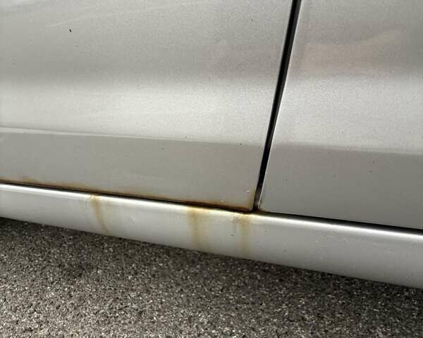 Сірий Хендай Елантра, об'ємом двигуна 1.6 л та пробігом 150 тис. км за 3800 $, фото 18 на Automoto.ua