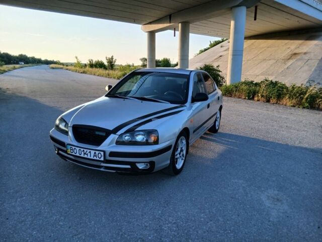 Сірий Хендай Елантра, об'ємом двигуна 1.6 л та пробігом 320 тис. км за 2550 $, фото 1 на Automoto.ua