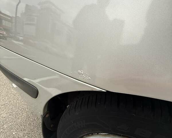 Сірий Хендай Елантра, об'ємом двигуна 1.6 л та пробігом 150 тис. км за 3800 $, фото 20 на Automoto.ua