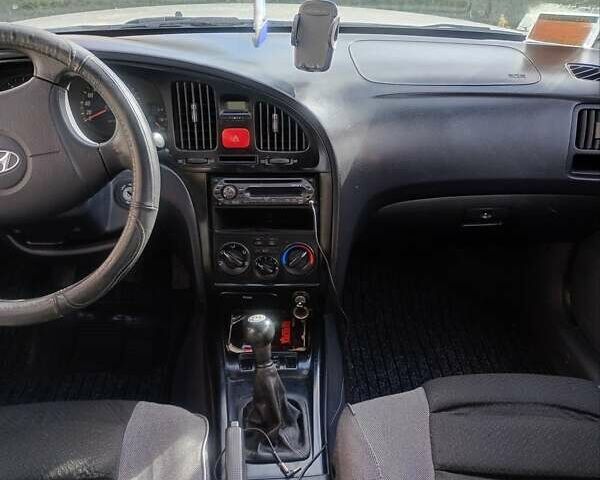 Серый Хендай Элантра, объемом двигателя 1.6 л и пробегом 221 тыс. км за 4100 $, фото 9 на Automoto.ua