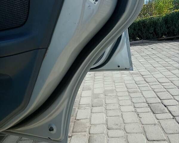 Серый Хендай Элантра, объемом двигателя 1.6 л и пробегом 221 тыс. км за 4100 $, фото 22 на Automoto.ua