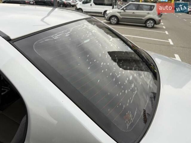 Сірий Хендай Елантра, об'ємом двигуна 1.6 л та пробігом 150 тис. км за 3800 $, фото 15 на Automoto.ua