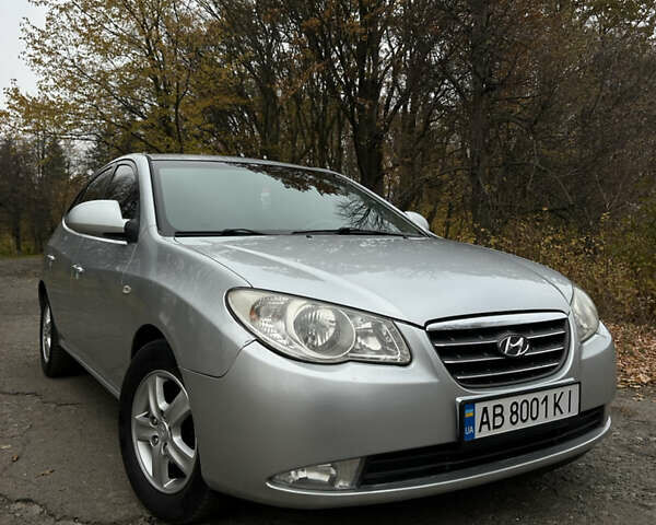 Сірий Хендай Елантра, об'ємом двигуна 1.6 л та пробігом 270 тис. км за 4750 $, фото 43 на Automoto.ua