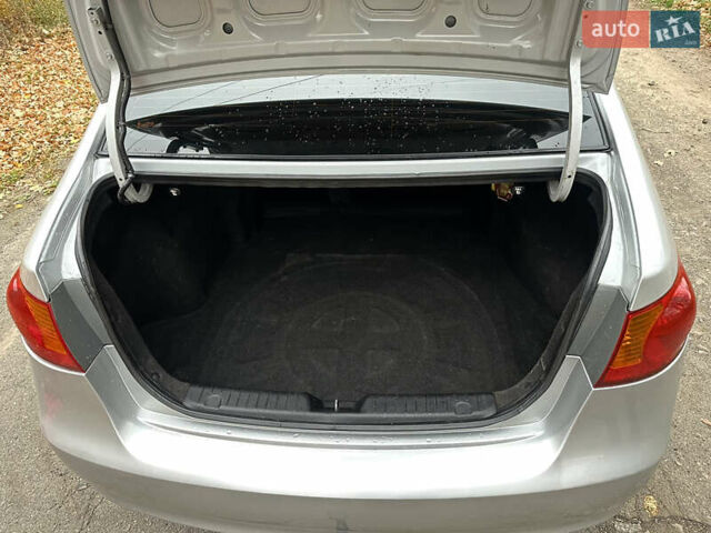 Сірий Хендай Елантра, об'ємом двигуна 1.6 л та пробігом 270 тис. км за 4750 $, фото 47 на Automoto.ua
