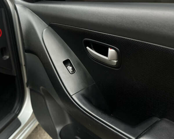 Сірий Хендай Елантра, об'ємом двигуна 1.6 л та пробігом 270 тис. км за 4750 $, фото 51 на Automoto.ua