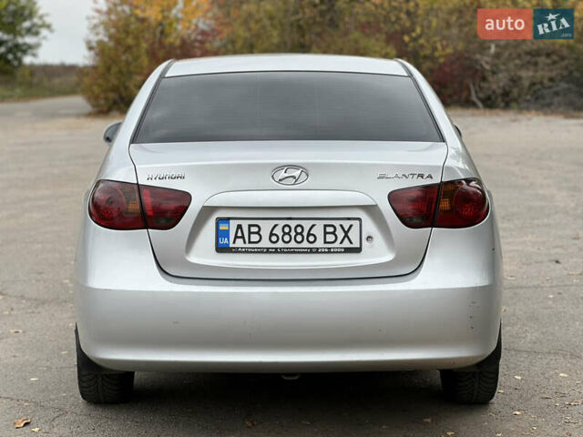 Сірий Хендай Елантра, об'ємом двигуна 1.6 л та пробігом 287 тис. км за 4600 $, фото 40 на Automoto.ua
