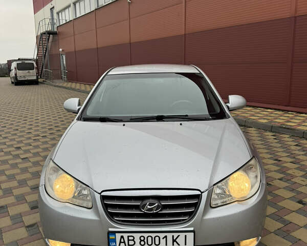 Серый Хендай Элантра, объемом двигателя 1.6 л и пробегом 275 тыс. км за 4699 $, фото 1 на Automoto.ua