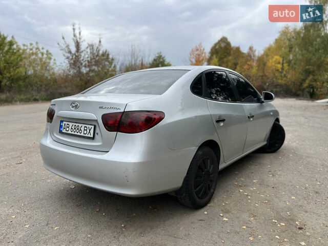 Сірий Хендай Елантра, об'ємом двигуна 1.6 л та пробігом 287 тис. км за 4600 $, фото 18 на Automoto.ua