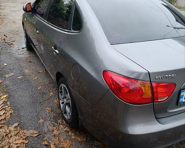 Сірий Хендай Елантра, об'ємом двигуна 1.6 л та пробігом 188 тис. км за 5500 $, фото 7 на Automoto.ua