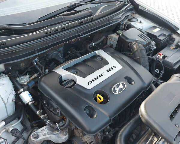 Сірий Хендай Елантра, об'ємом двигуна 1.6 л та пробігом 270 тис. км за 4750 $, фото 34 на Automoto.ua