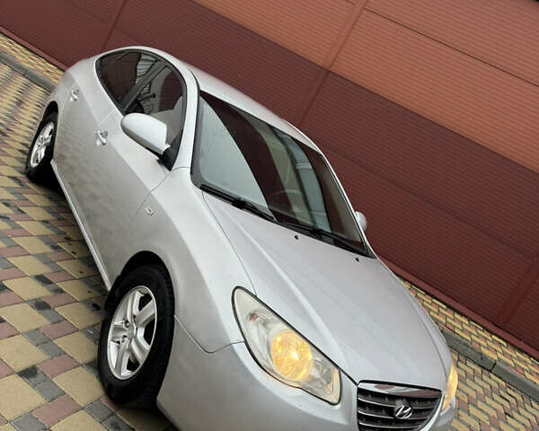 Серый Хендай Элантра, объемом двигателя 1.6 л и пробегом 275 тыс. км за 4699 $, фото 5 на Automoto.ua