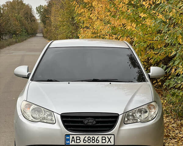 Сірий Хендай Елантра, об'ємом двигуна 1.6 л та пробігом 287 тис. км за 4600 $, фото 48 на Automoto.ua