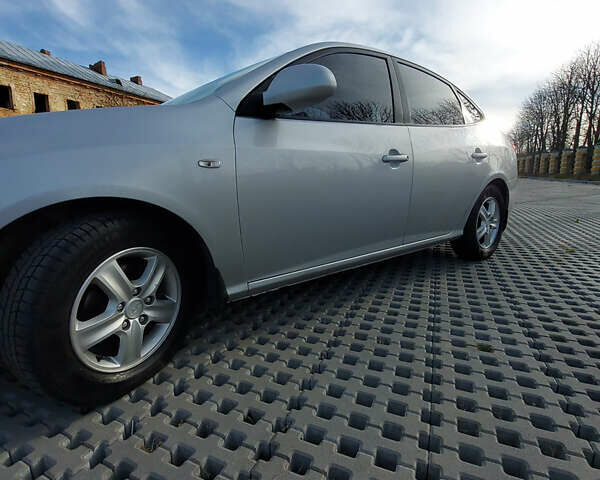 Сірий Хендай Елантра, об'ємом двигуна 1.6 л та пробігом 270 тис. км за 4750 $, фото 19 на Automoto.ua