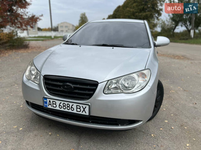 Сірий Хендай Елантра, об'ємом двигуна 1.6 л та пробігом 287 тис. км за 4600 $, фото 12 на Automoto.ua