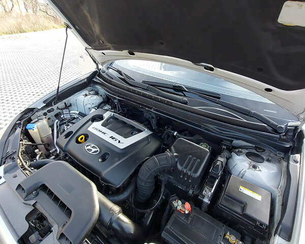 Сірий Хендай Елантра, об'ємом двигуна 1.6 л та пробігом 270 тис. км за 4750 $, фото 41 на Automoto.ua