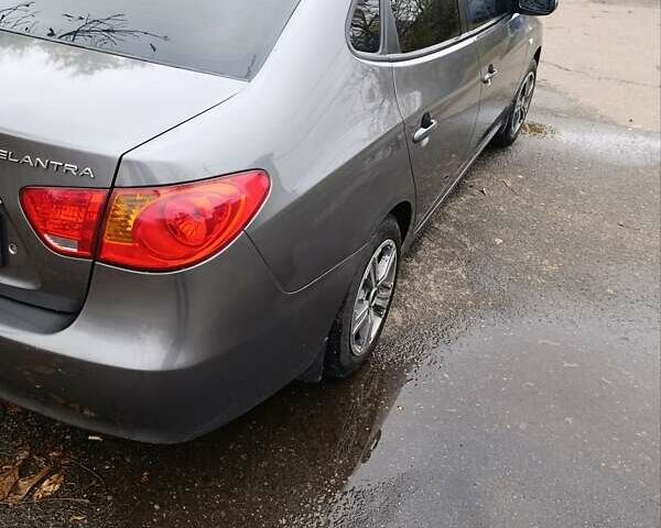 Сірий Хендай Елантра, об'ємом двигуна 1.6 л та пробігом 188 тис. км за 5500 $, фото 4 на Automoto.ua