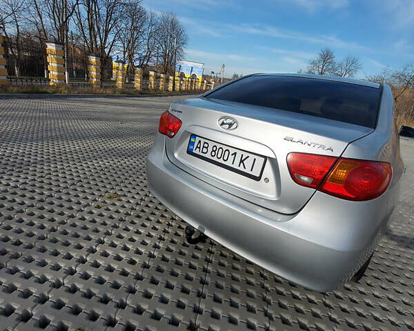 Сірий Хендай Елантра, об'ємом двигуна 1.6 л та пробігом 270 тис. км за 4750 $, фото 16 на Automoto.ua