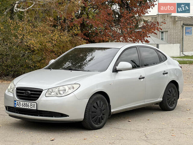 Сірий Хендай Елантра, об'ємом двигуна 1.6 л та пробігом 287 тис. км за 4600 $, фото 38 на Automoto.ua