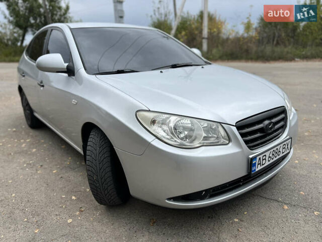 Сірий Хендай Елантра, об'ємом двигуна 1.6 л та пробігом 287 тис. км за 4600 $, фото 14 на Automoto.ua