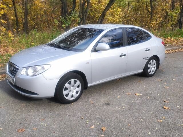 Серый Хендай Элантра, объемом двигателя 1.6 л и пробегом 90 тыс. км за 6500 $, фото 2 на Automoto.ua