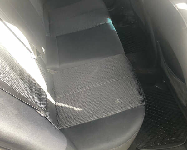 Серый Хендай Элантра, объемом двигателя 1.6 л и пробегом 285 тыс. км за 6600 $, фото 9 на Automoto.ua