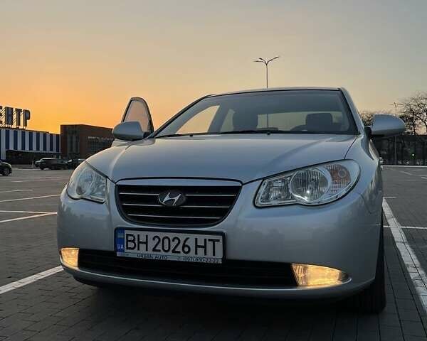 Серый Хендай Элантра, объемом двигателя 1.6 л и пробегом 159 тыс. км за 6250 $, фото 5 на Automoto.ua