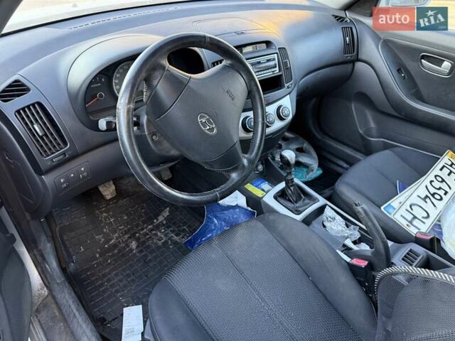 Хендай Элантра 2008 в Днепре (Днепропетровске) на Automoto.ua Серый Хендай Элантра, объемом двигателя 1.59 л и пробегом 116 тыс. км за 2600 $, фото 4 на Automoto.ua