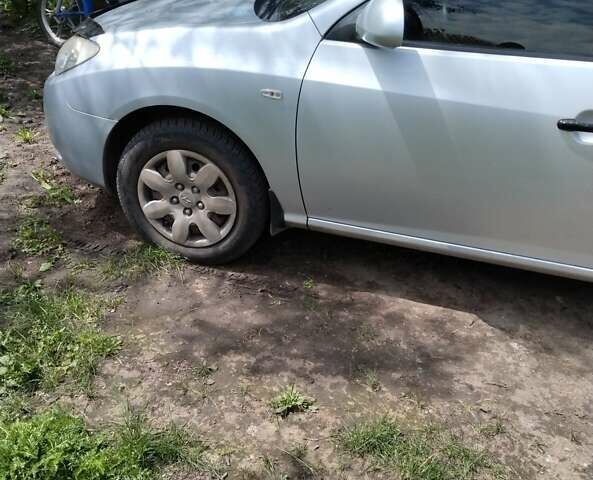 Серый Хендай Элантра, объемом двигателя 1.6 л и пробегом 246 тыс. км за 6400 $, фото 11 на Automoto.ua