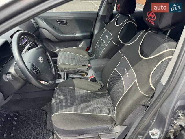 Сірий Хендай Елантра, об'ємом двигуна 1.6 л та пробігом 102 тис. км за 9000 $, фото 11 на Automoto.ua