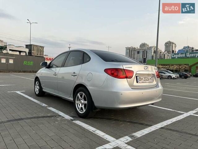 Серый Хендай Элантра, объемом двигателя 1.6 л и пробегом 159 тыс. км за 6250 $, фото 1 на Automoto.ua