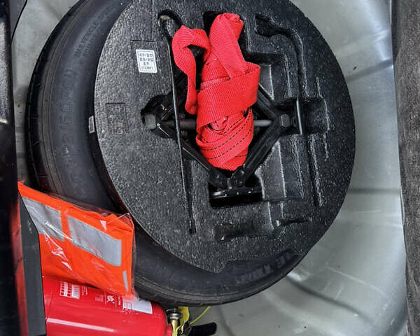 Серый Хендай Элантра, объемом двигателя 1.59 л и пробегом 203 тыс. км за 7100 $, фото 11 на Automoto.ua