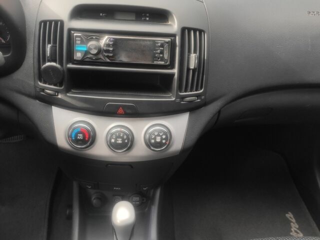 Серый Хендай Элантра, объемом двигателя 1.6 л и пробегом 90 тыс. км за 6500 $, фото 11 на Automoto.ua