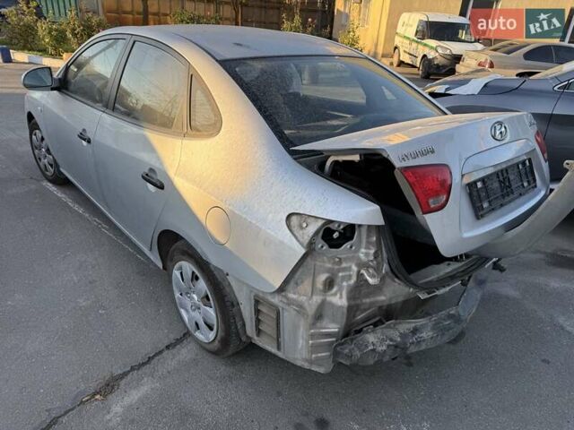 Хендай Элантра 2008 в Днепре (Днепропетровске) на Automoto.ua Серый Хендай Элантра, объемом двигателя 1.59 л и пробегом 116 тыс. км за 2600 $, фото 3 на Automoto.ua