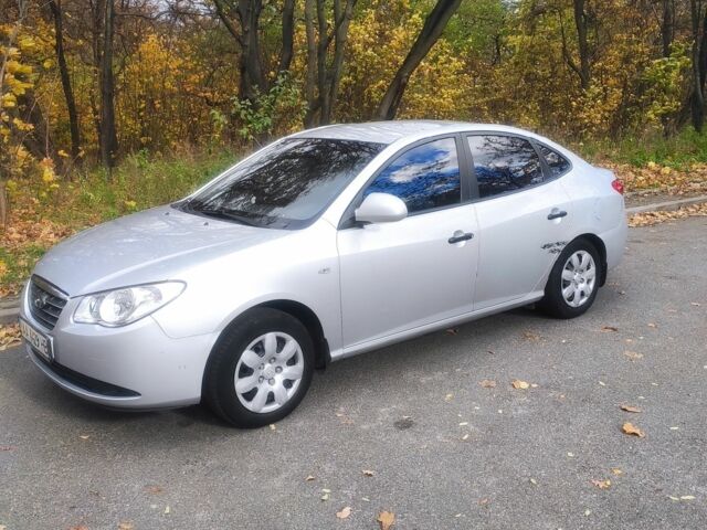 Серый Хендай Элантра, объемом двигателя 1.6 л и пробегом 90 тыс. км за 6500 $, фото 6 на Automoto.ua