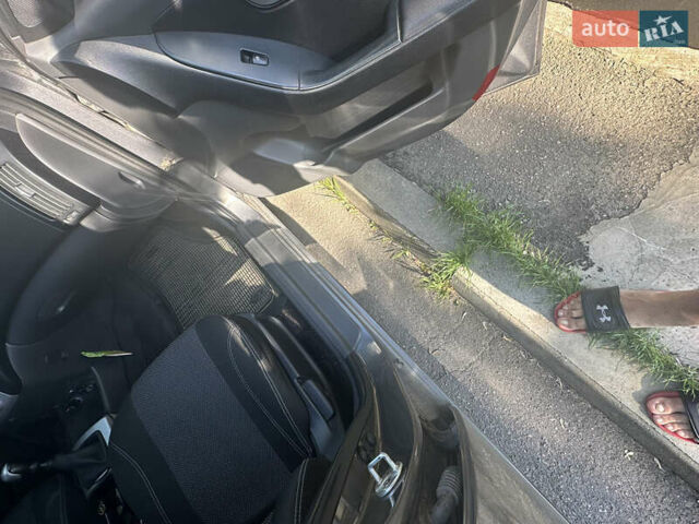 Сірий Хендай Елантра, об'ємом двигуна 1.59 л та пробігом 145 тис. км за 6300 $, фото 17 на Automoto.ua