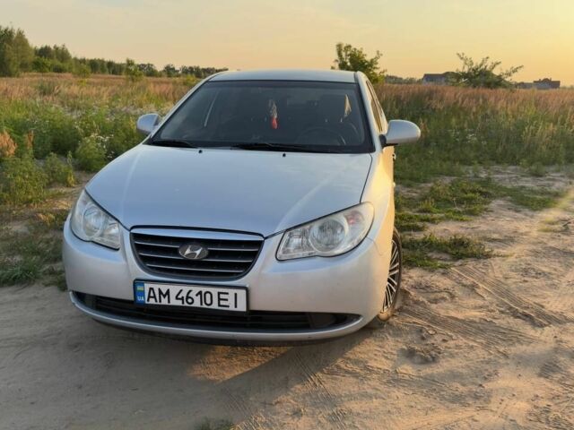 Серый Хендай Элантра, объемом двигателя 0 л и пробегом 250 тыс. км за 4700 $, фото 1 на Automoto.ua