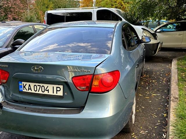 Сірий Хендай Елантра, об'ємом двигуна 1.6 л та пробігом 289 тис. км за 3000 $, фото 9 на Automoto.ua