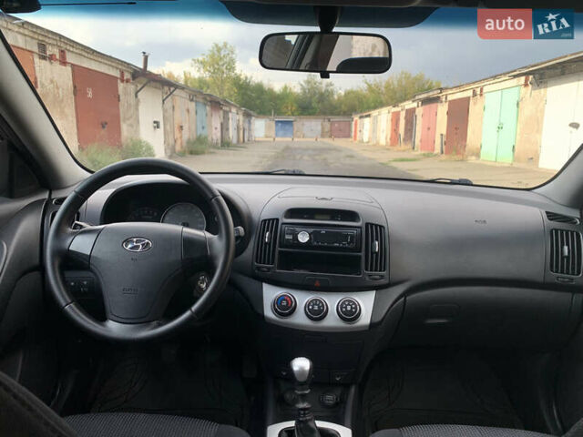 Серый Хендай Элантра, объемом двигателя 1.6 л и пробегом 117 тыс. км за 6399 $, фото 26 на Automoto.ua