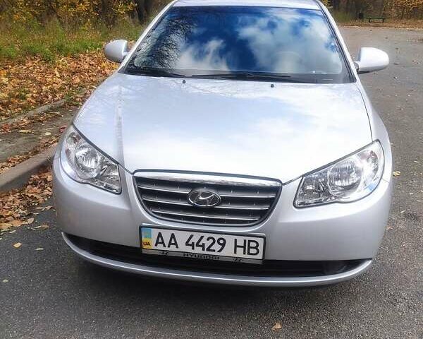 Сірий Хендай Елантра, об'ємом двигуна 1.59 л та пробігом 90 тис. км за 6880 $, фото 2 на Automoto.ua
