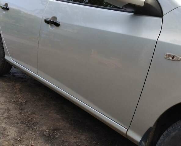 Серый Хендай Элантра, объемом двигателя 1.6 л и пробегом 246 тыс. км за 6400 $, фото 3 на Automoto.ua