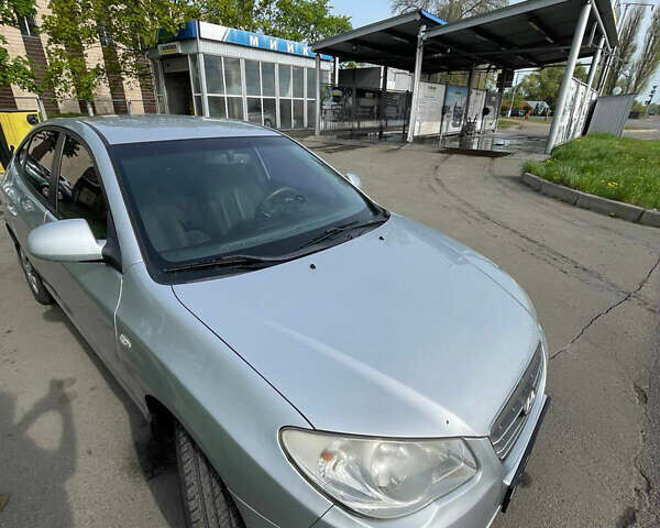 Хендай Элантра 2008 в Киеве на Automoto.ua Серый Хендай Элантра, объемом двигателя 1.59 л и пробегом 154 тыс. км за 4700 $, фото 1 на Automoto.ua