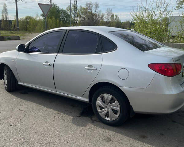 Хендай Элантра 2008 в Киеве на Automoto.ua Серый Хендай Элантра, объемом двигателя 1.59 л и пробегом 154 тыс. км за 4700 $, фото 2 на Automoto.ua