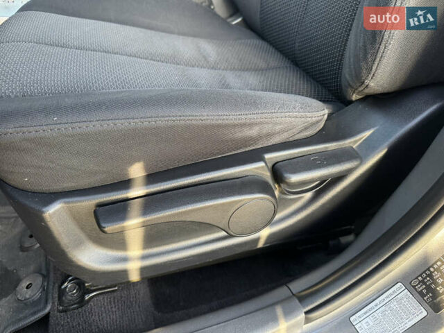 Серый Хендай Элантра, объемом двигателя 1.59 л и пробегом 203 тыс. км за 7100 $, фото 28 на Automoto.ua