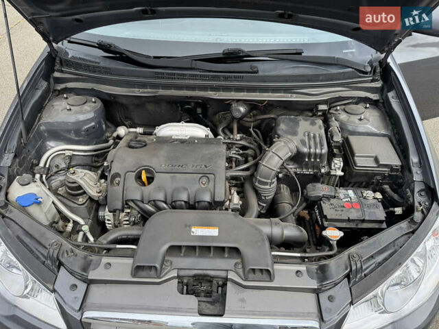Сірий Хендай Елантра, об'ємом двигуна 1.6 л та пробігом 102 тис. км за 9000 $, фото 14 на Automoto.ua