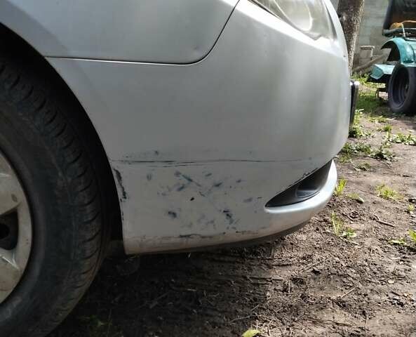 Серый Хендай Элантра, объемом двигателя 1.6 л и пробегом 246 тыс. км за 6400 $, фото 6 на Automoto.ua