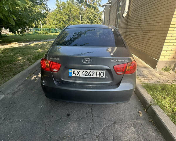 Сірий Хендай Елантра, об'ємом двигуна 1.59 л та пробігом 145 тис. км за 6300 $, фото 8 на Automoto.ua