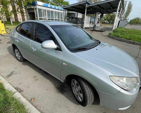 Хендай Элантра 2008 в Киеве на Automoto.ua Серый Хендай Элантра, объемом двигателя 1.59 л и пробегом 154 тыс. км за 4700 $, фото 4 на Automoto.ua