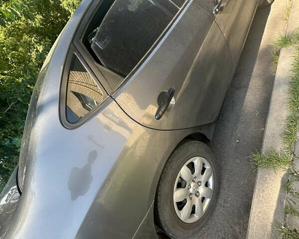 Сірий Хендай Елантра, об'ємом двигуна 1.59 л та пробігом 145 тис. км за 6300 $, фото 11 на Automoto.ua