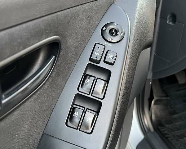 Серый Хендай Элантра, объемом двигателя 1.6 л и пробегом 159 тыс. км за 6250 $, фото 7 на Automoto.ua