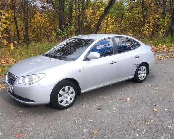 Сірий Хендай Елантра, об'ємом двигуна 1.59 л та пробігом 90 тис. км за 6880 $, фото 10 на Automoto.ua